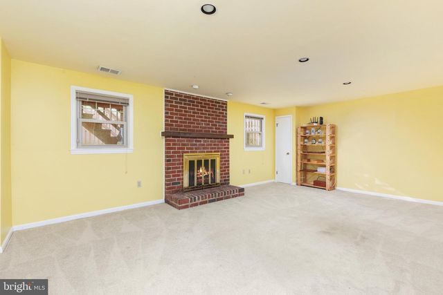 2850 KELLY SQ, Vienna, VA 22181