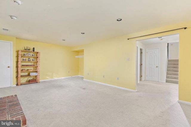2850 KELLY SQ, Vienna, VA 22181