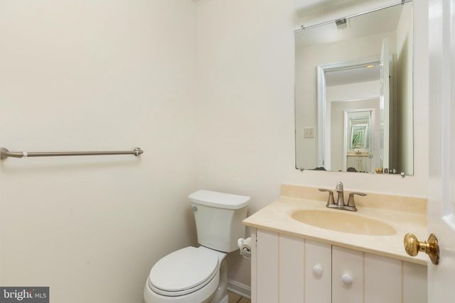 2850 KELLY SQ, Vienna, VA 22181