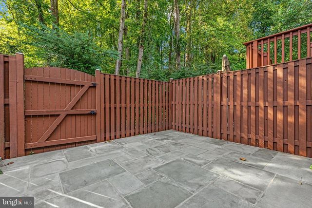 2850 KELLY SQ, Vienna, VA 22181