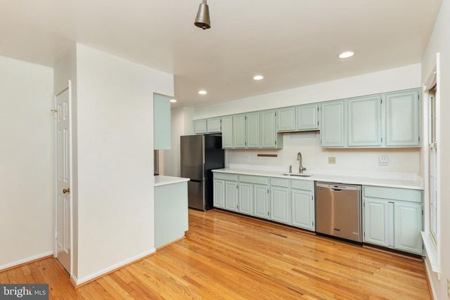 2850 KELLY SQ, Vienna, VA 22181