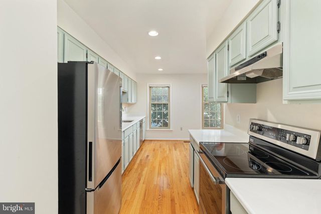 2850 KELLY SQ, Vienna, VA 22181