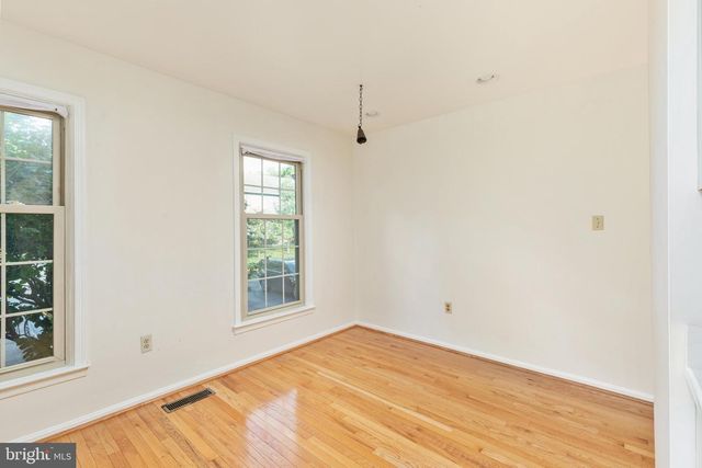 2850 KELLY SQ, Vienna, VA 22181