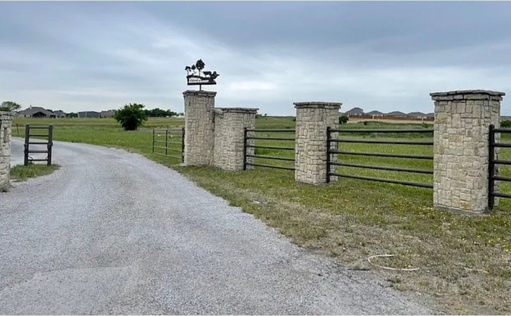 TBD Savanna Drive, Rhome, TX 76078