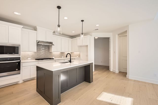 6041 Davis Knoll, Fort Worth, TX 76126