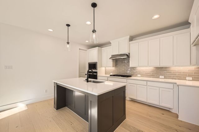 6041 Davis Knoll, Fort Worth, TX 76126