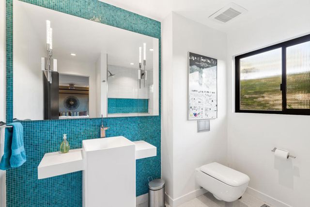 1350 E Murray Canyon Drive, Palm Springs, CA 92264