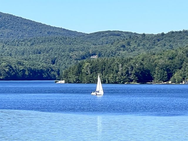 400 Road Round The Lake, Grantham, NH 03753