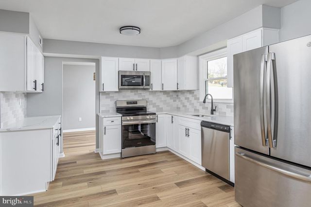 78 ABBINGTON LN, Sewell, NJ 08080