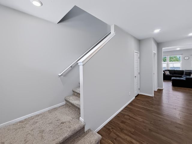 12126 N Greene St, Mead, WA 99021