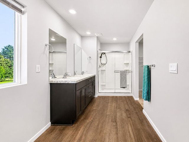 12126 N Greene St, Mead, WA 99021