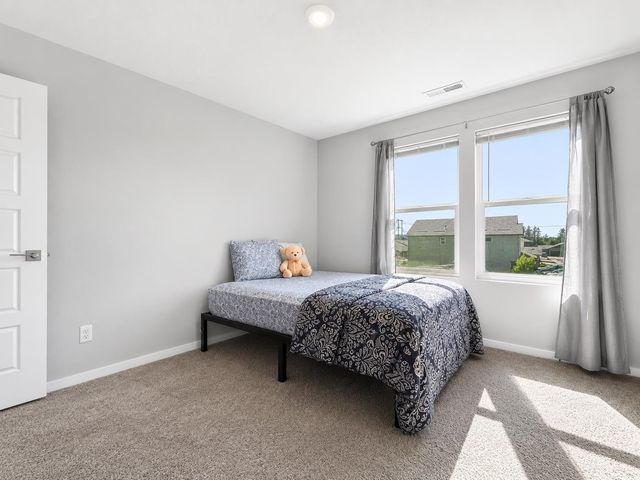 12126 N Greene St, Mead, WA 99021