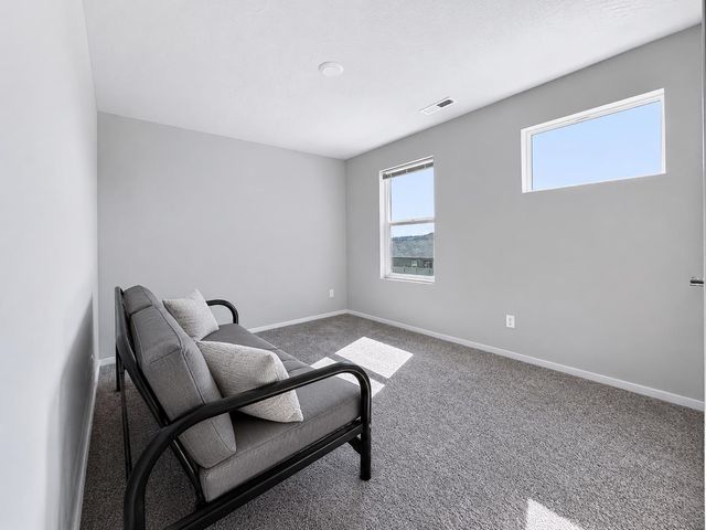 12126 N Greene St, Mead, WA 99021