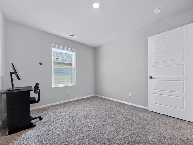 12126 N Greene St, Mead, WA 99021