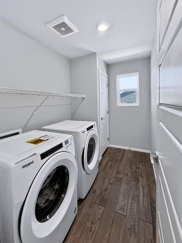 12126 N Greene St, Mead, WA 99021