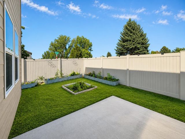 12126 N Greene St, Mead, WA 99021