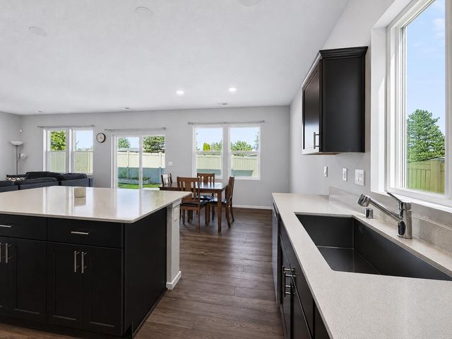 12126 N Greene St, Mead, WA 99021