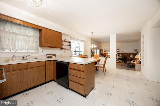 892 CARRIAGE WAY, Lansdale, PA 19446