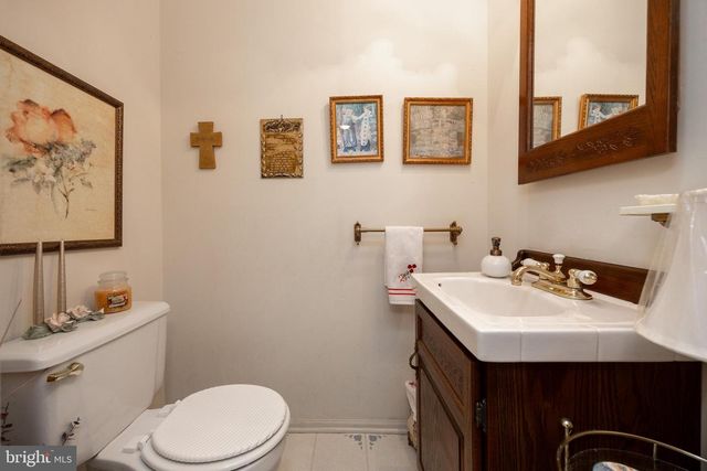 892 CARRIAGE WAY, Lansdale, PA 19446
