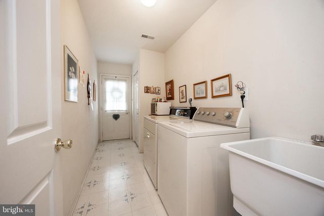 892 CARRIAGE WAY, Lansdale, PA 19446
