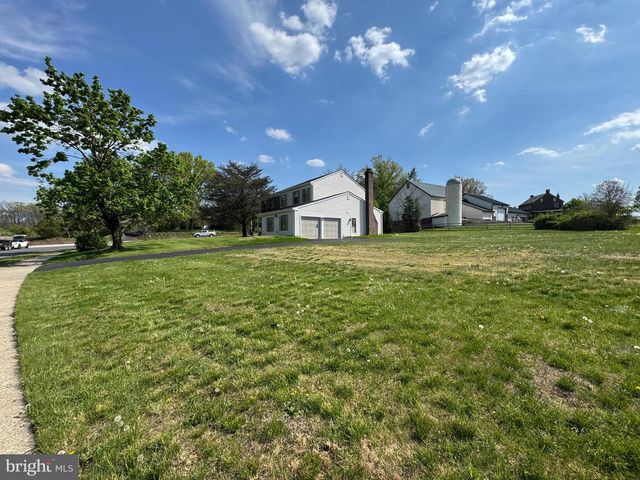 892 CARRIAGE WAY, Lansdale, PA 19446