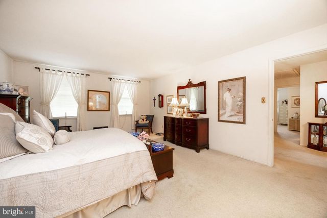 892 CARRIAGE WAY, Lansdale, PA 19446