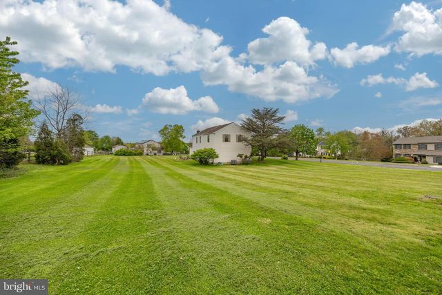 892 CARRIAGE WAY, Lansdale, PA 19446