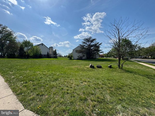 892 CARRIAGE WAY, Lansdale, PA 19446