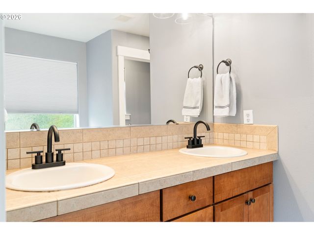 16351 Se MERGANSER Ct, Milwaukie, OR 97267