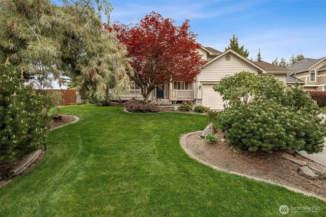 8215 204th Avenue Ct E, Bonney Lake, WA 98391