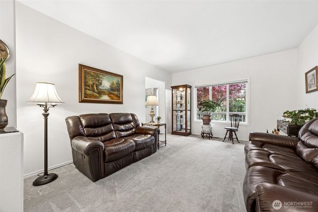8215 204th Avenue Ct E, Bonney Lake, WA 98391