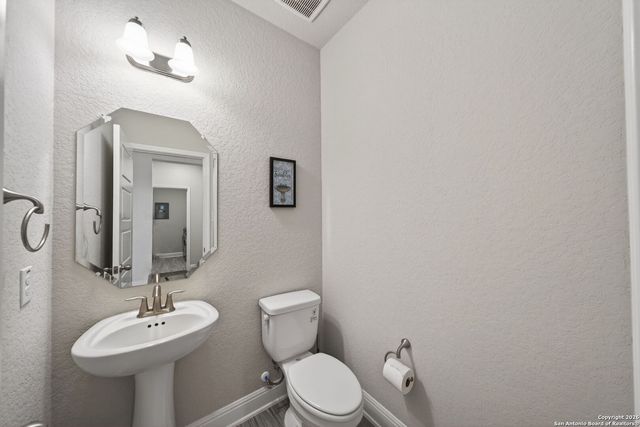 2330 Olive, San Antonio, TX 78259