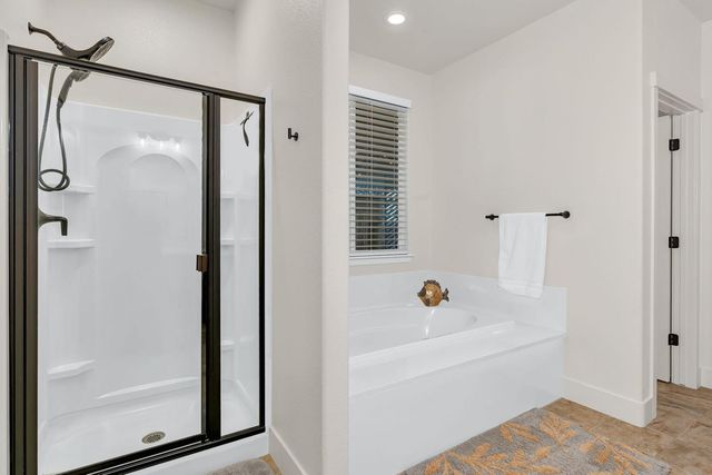 1201 Gypsum Dr, Los Banos, CA 93635