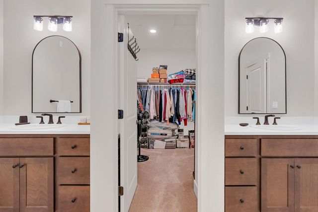 1201 Gypsum Dr, Los Banos, CA 93635