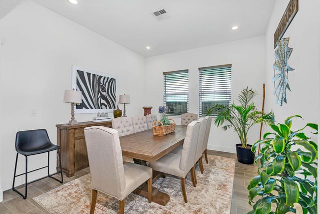 1201 Gypsum Dr, Los Banos, CA 93635