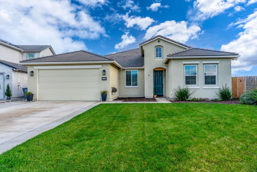 1201 Gypsum Dr, Los Banos, CA 93635