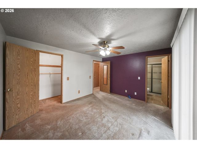 1399 Se DUKE Dr, Hillsboro, OR 97123