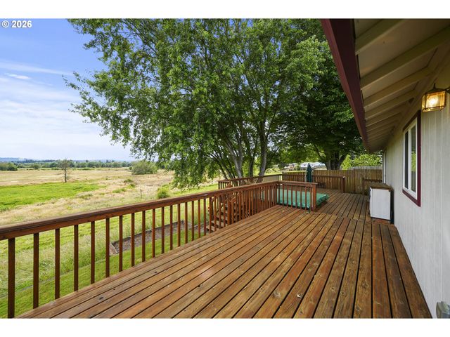 1399 Se DUKE Dr, Hillsboro, OR 97123
