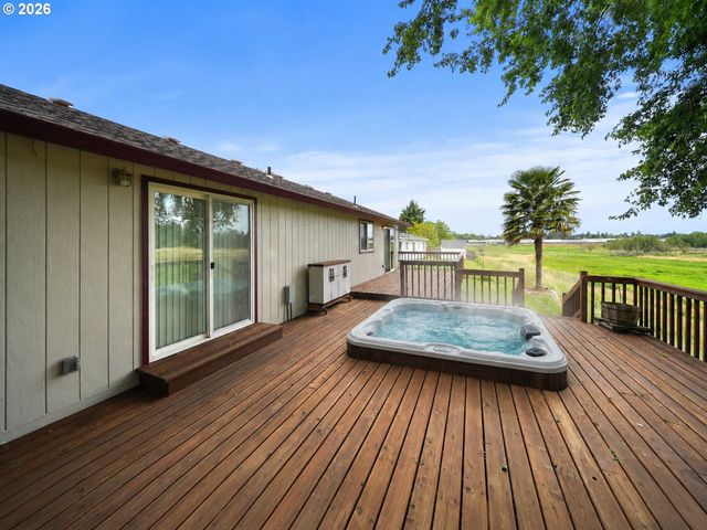 1399 Se DUKE Dr, Hillsboro, OR 97123