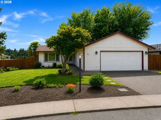 1399 Se DUKE Dr, Hillsboro, OR 97123