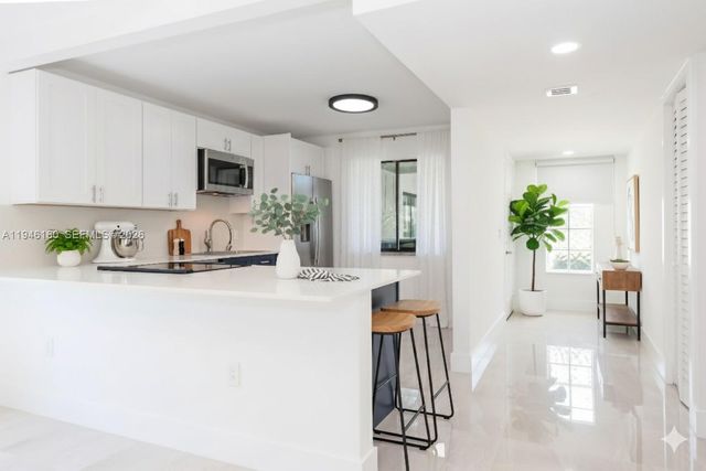 16461 Blatt Boulevard 104, Weston, FL 33326