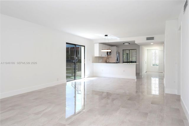 16461 Blatt Boulevard 104, Weston, FL 33326