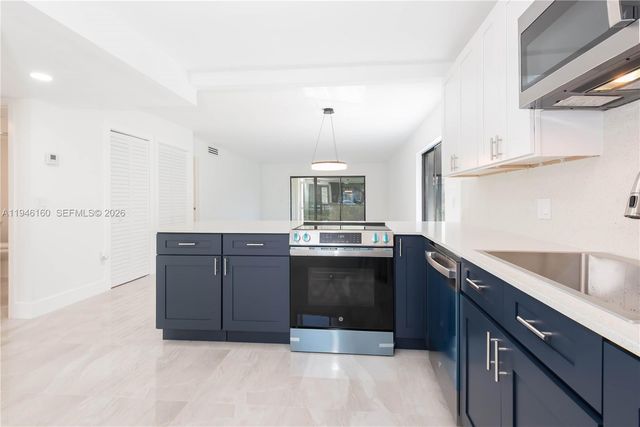 16461 Blatt Boulevard 104, Weston, FL 33326