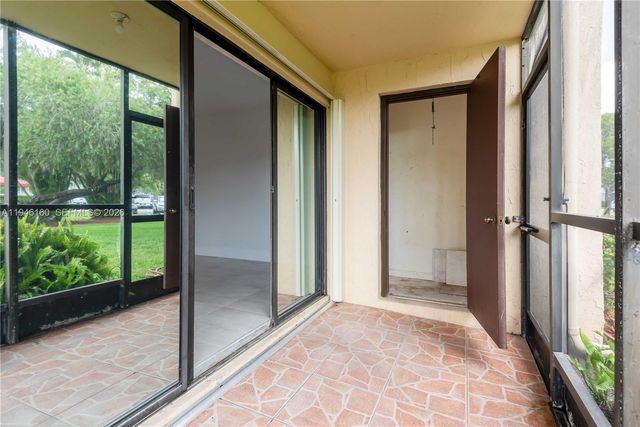 16461 Blatt Boulevard 104, Weston, FL 33326