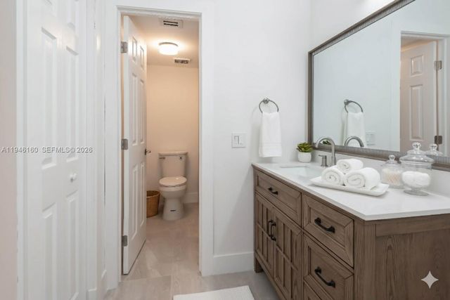 16461 Blatt Boulevard 104, Weston, FL 33326