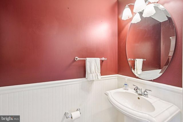 106 DEBBIE DR, Coatesville, PA 19320