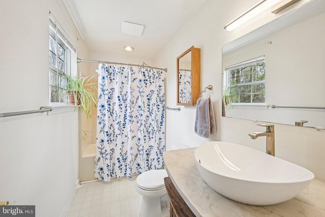 106 DEBBIE DR, Coatesville, PA 19320