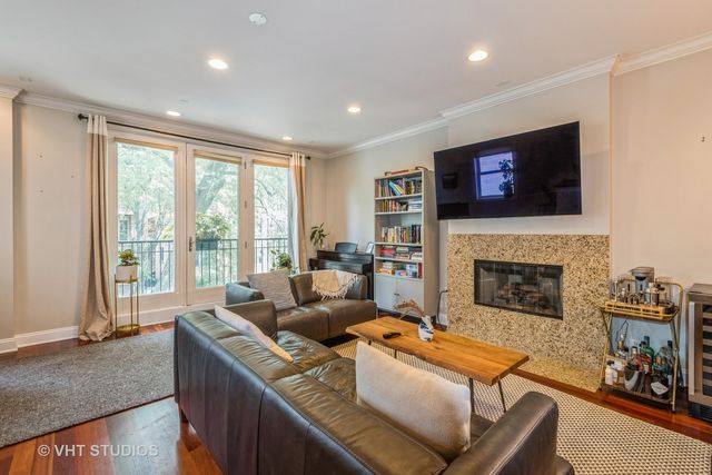 1915 W Crystal Street 2, Chicago, IL 60622