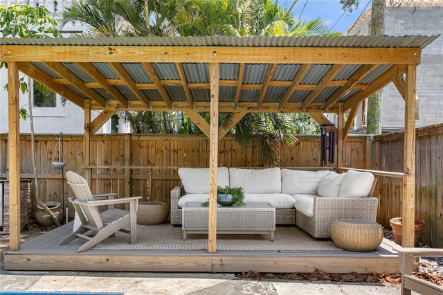 508 COLUMBIA DRIVE, Tampa, FL 33606