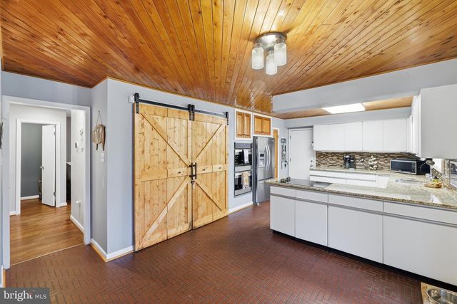 3413 ENGLEMEADE RD, Pikesville, MD 21208